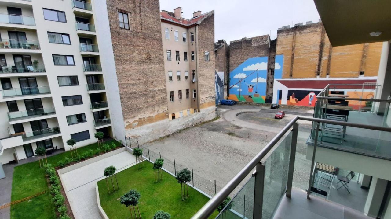 Bpr Space Grey Home With Balcony Budapest Exterior photo